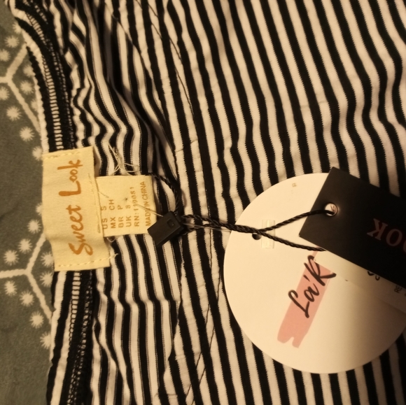 Stripped crop top - Picture 2 of 2